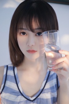 黑皮辣妹